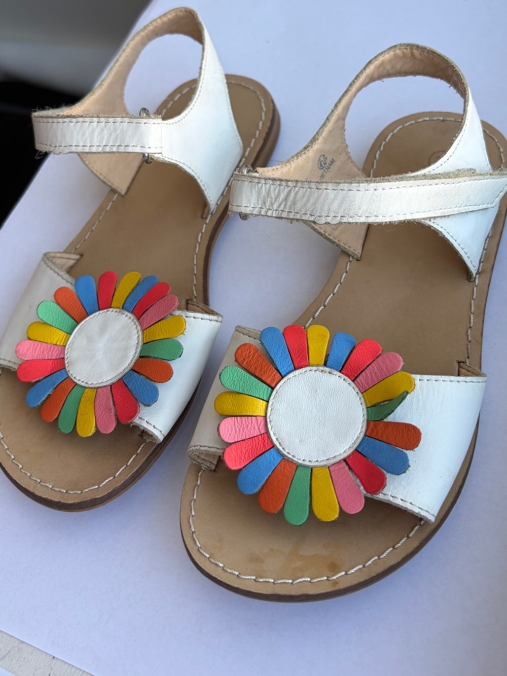 Mini Boden White Leather Girls' Sandals with Rainbow Flower Appliqués